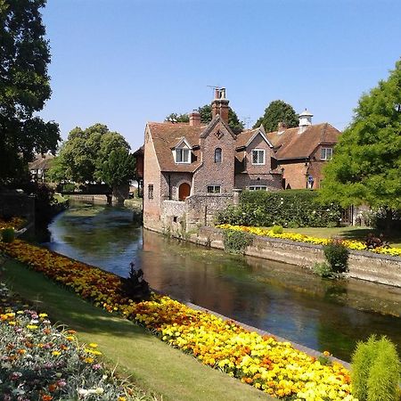 The Retro Bed & Breakfast Canterbury Bagian luar foto