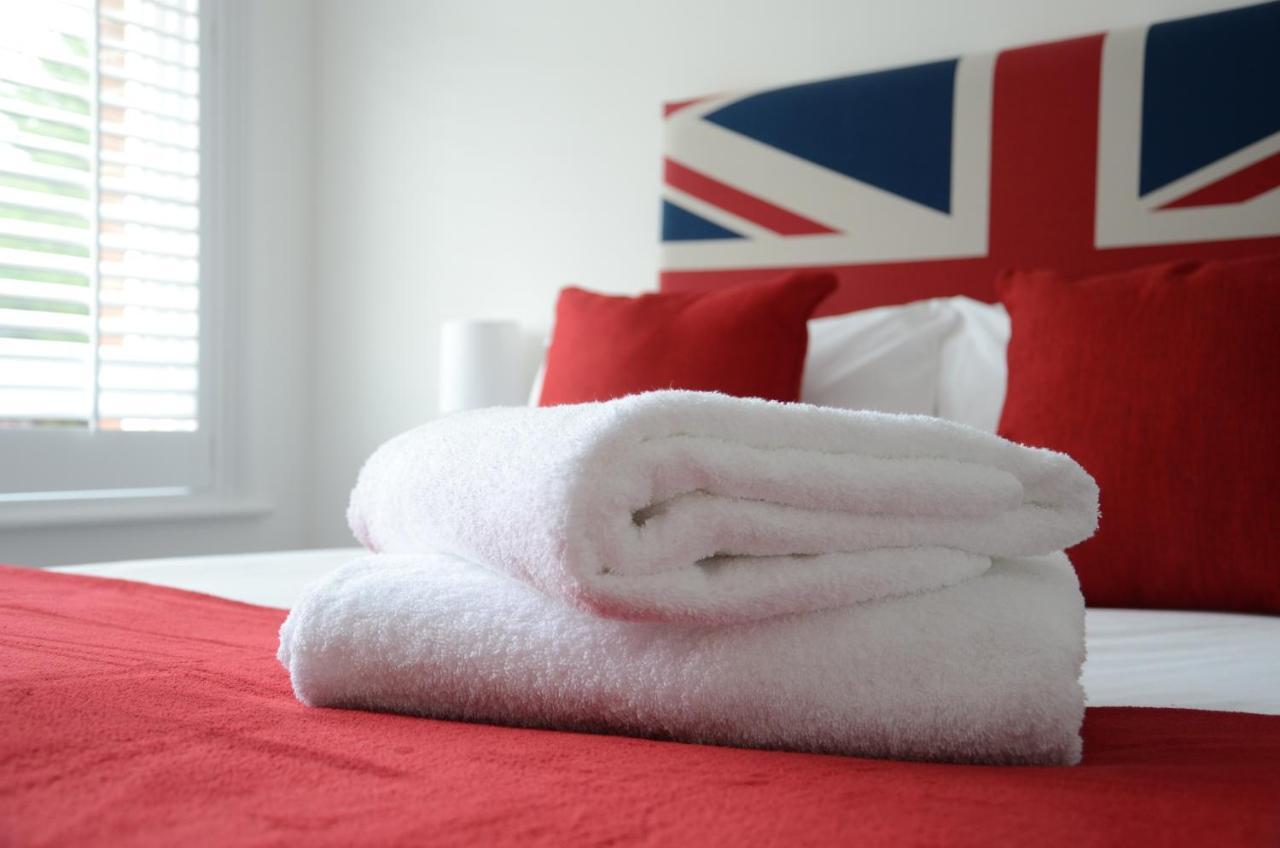 The Retro Bed & Breakfast Canterbury Bagian luar foto